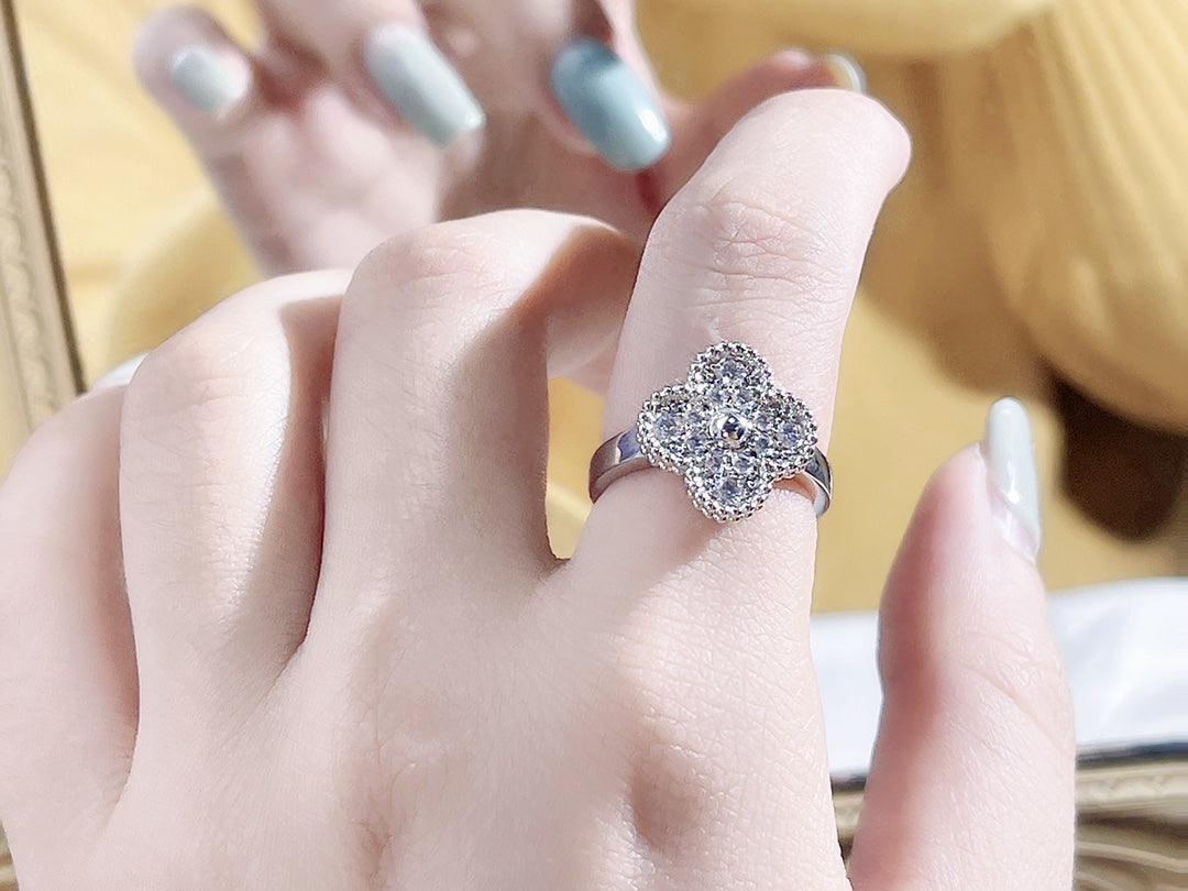 [⭐⭐JeweliWhal]CLOVER DIAMOND RING