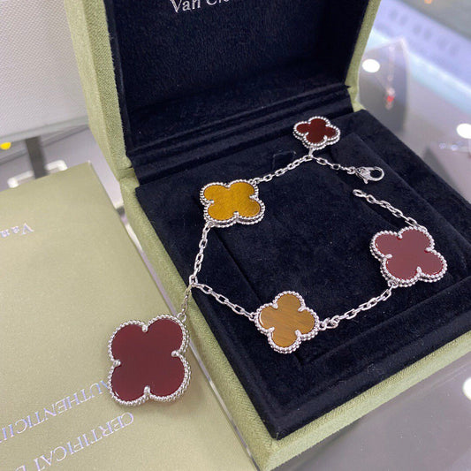 [⭐⭐JeweliWhal]CLOVER 5 MOTIFS SIVLER CARNELIAN TIGER EYE BRACELET