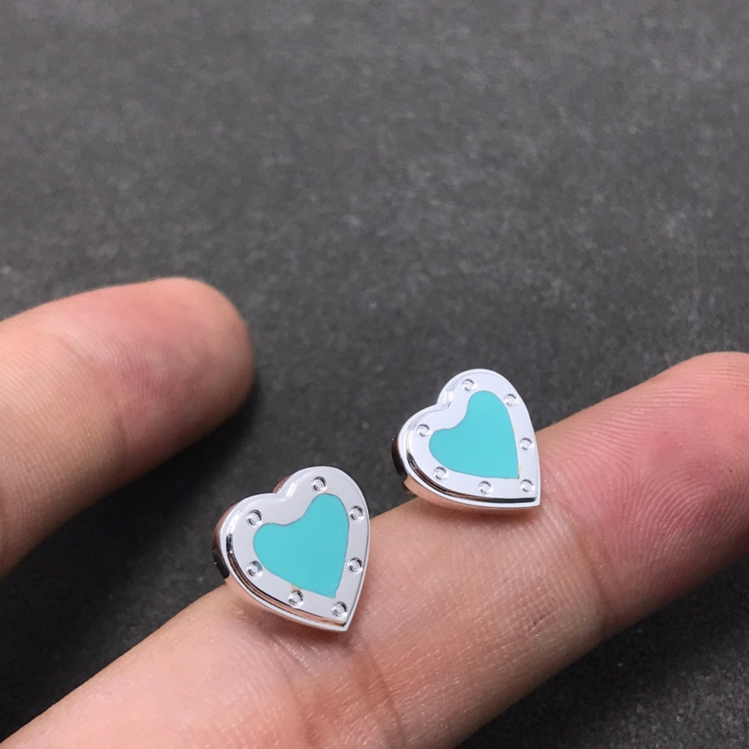 [⭐JeweliWhal]HEART STUD SILVER EARRINGS