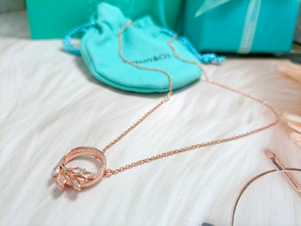 [⭐JeweliWhal]DIAMOND VINE CIRCLE PENDANT PLATINUM NECKLACE