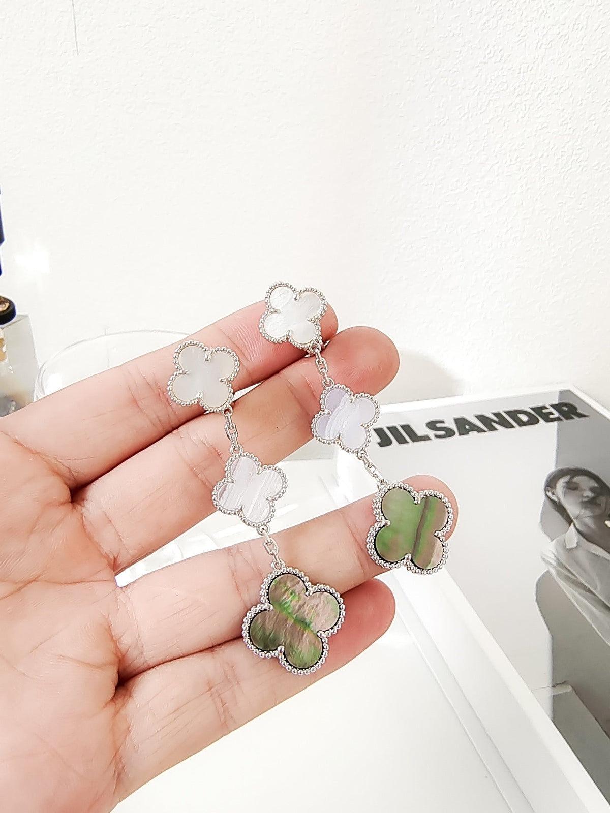 [⭐⭐JeweliWhal]CLOVER 3 MOTIFS CHALCEDONY DARK MOP SILVER EARRINGS