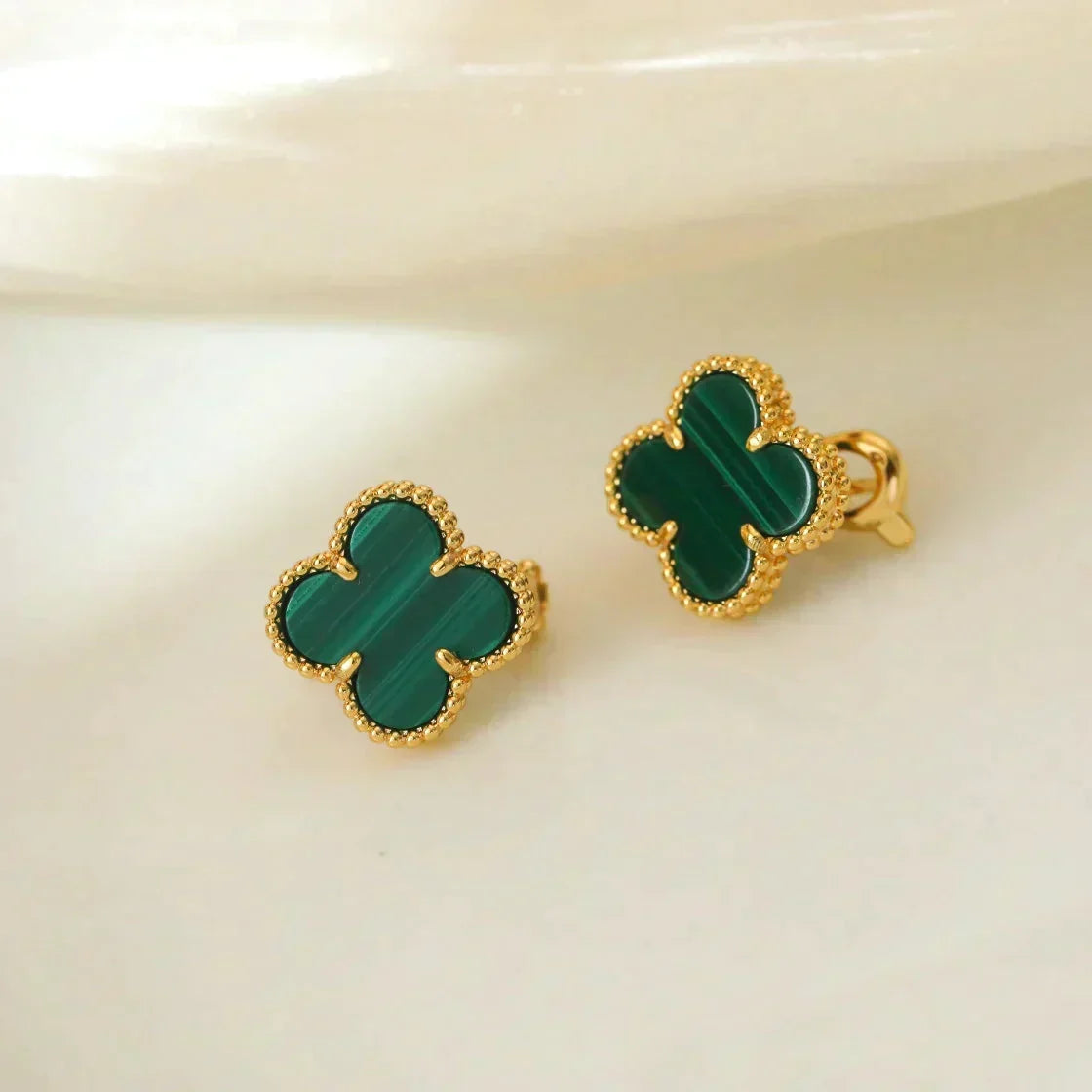 [⭐⭐JeweliWhal]CLOVER MEDIUM 1 MOTIFS MALACHITE  EARRINGS