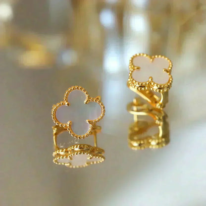 [⭐⭐JeweliWhal]CLOVER MEDIUM 1 MOTIFS  WHITE MOP STUD EARRINGS