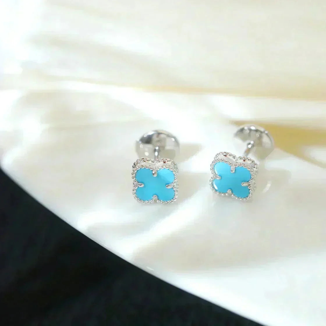 [⭐⭐JeweliWhal]クローバー ミニ 9.5MM オニキス スタッドピアス シルバー