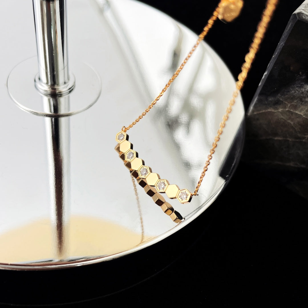 [⭐⭐JeweliWhal]BEE MY LOVE DIAMOND NECKLACE