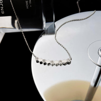 [⭐⭐JeweliWhal]BEE MY LOVE DIAMOND NECKLACE