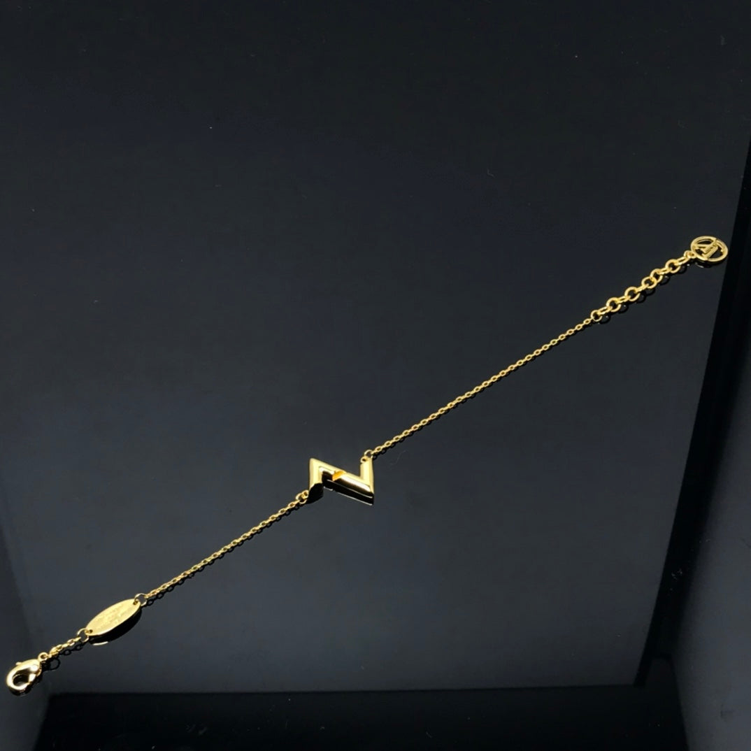 [⭐⭐JeweliWhal]VOLT LV LOGO BRACELET