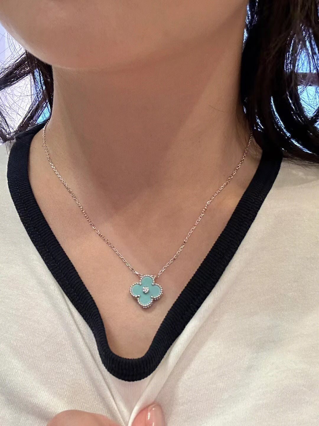 [⭐⭐JeweliWhal]CLOVER 1 ダイアモンド ライトブルー シルバー ネックレス