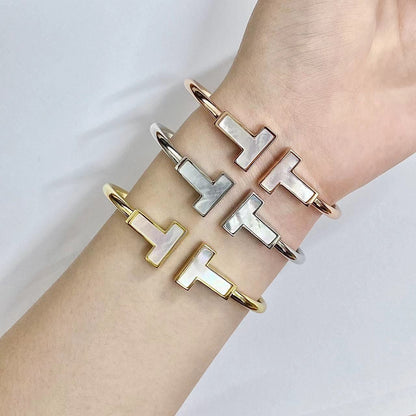 [⭐JeweliWhal]T WIDE MOP OPEN BRACELET
