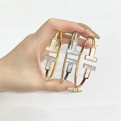 [⭐JeweliWhal]T WIDE MOP OPEN BRACELET