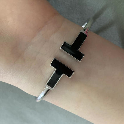 [⭐JeweliWhal]T WIDE ONYX OPEN BRACELET