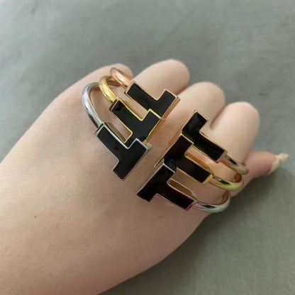 [⭐JeweliWhal]T WIDE ONYX OPEN BRACELET