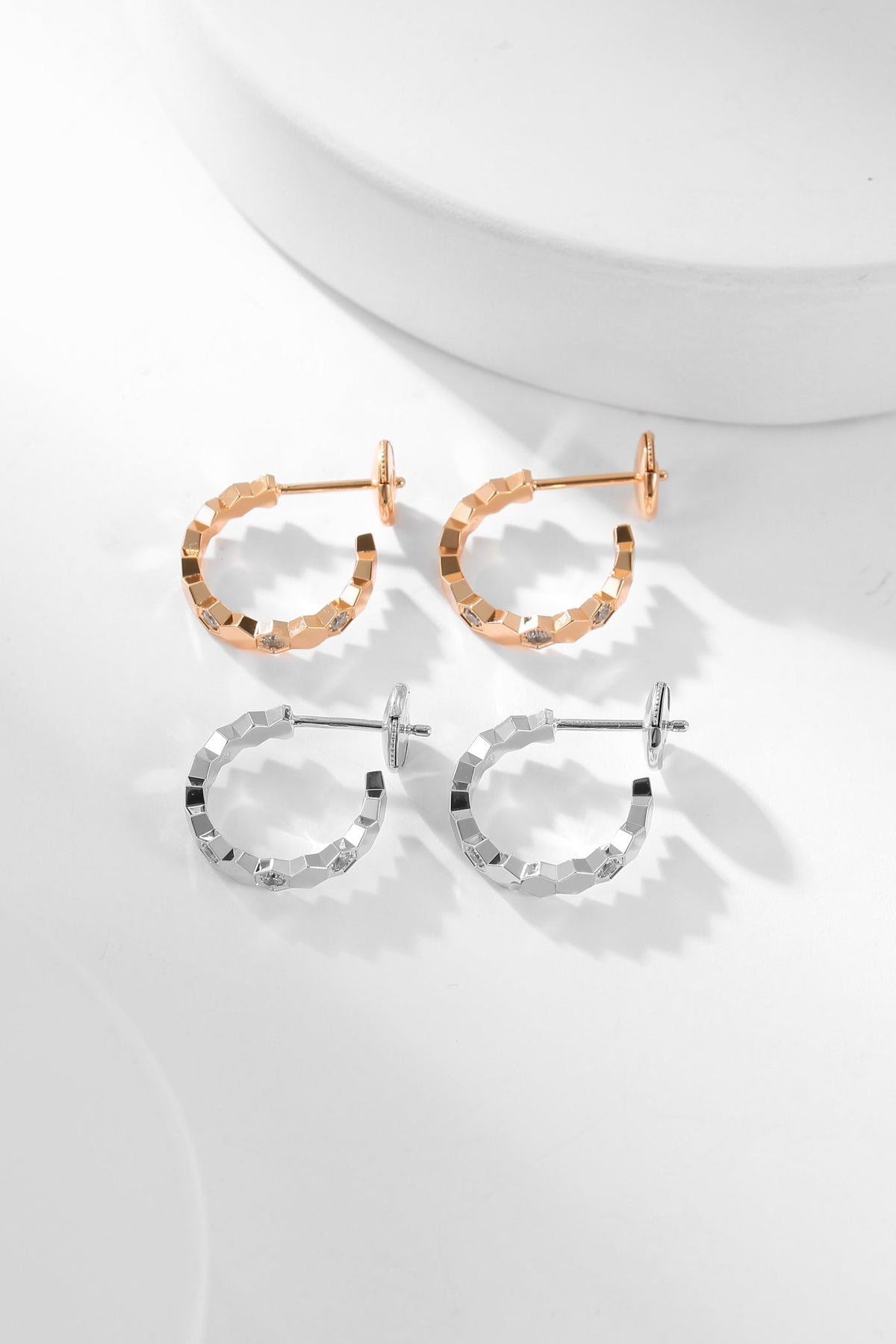 [⭐⭐JeweliWhal]BEE LOVE ダイヤモンドフープピアス