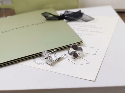 [⭐⭐JeweliWhal]CLOVER MEDIUM STUD EARRINGS