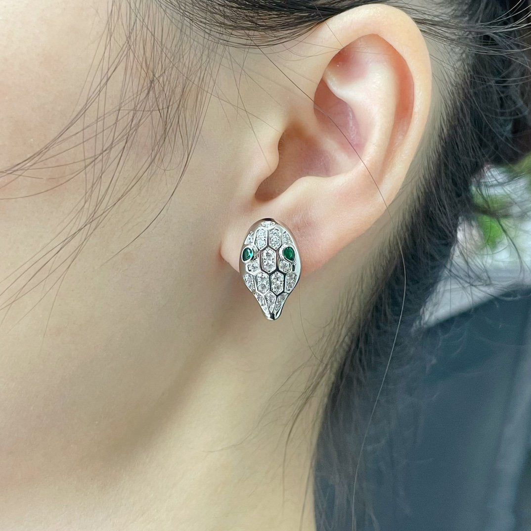 [⭐⭐JeweliWhal]SERPENT DIAMOND STUD EARRINGS