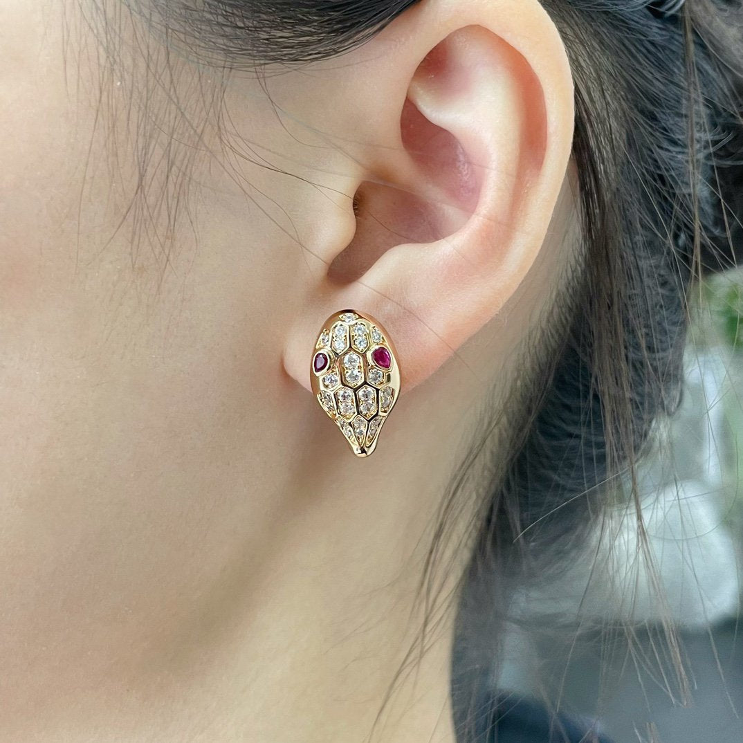 [⭐⭐JeweliWhal]SERPENT DIAMOND STUD EARRINGS