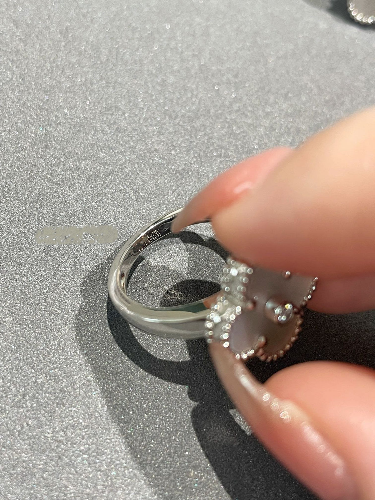 [⭐⭐JeweliWhal]CLOVER SILVER MOP DIAMOND RING