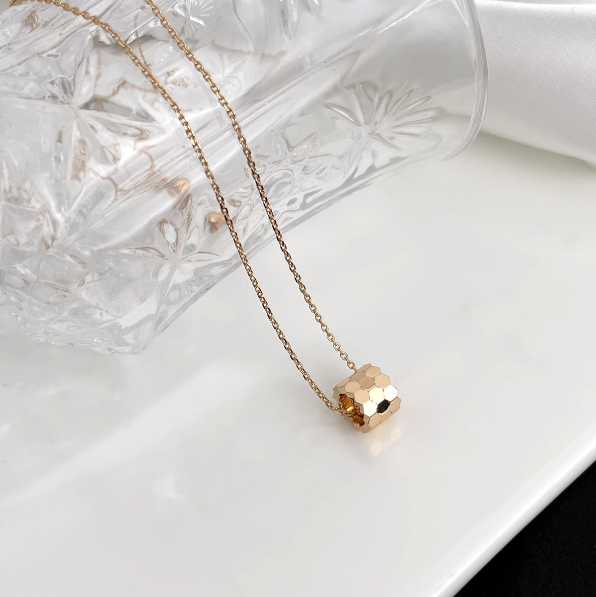 [⭐⭐JeweliWhal]BEE MINI NECKLACE