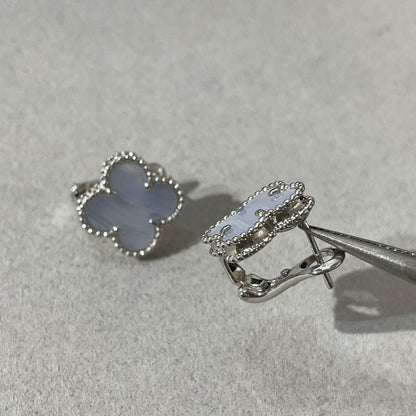 [⭐⭐JeweliWhal]CLOVER CHALCEDONY SILVER STUD EARRINGS