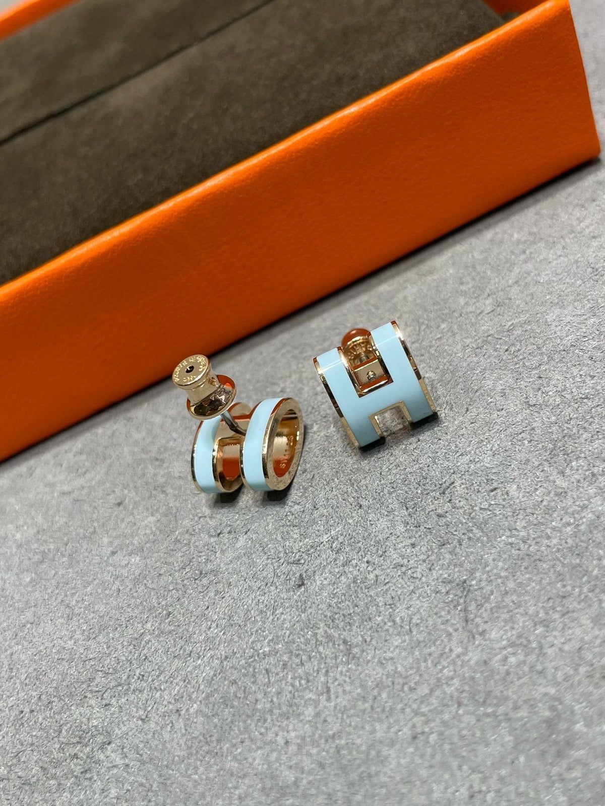 [⭐⭐JeweliWhal]POP H SKY BLUE STUD EARRINGS