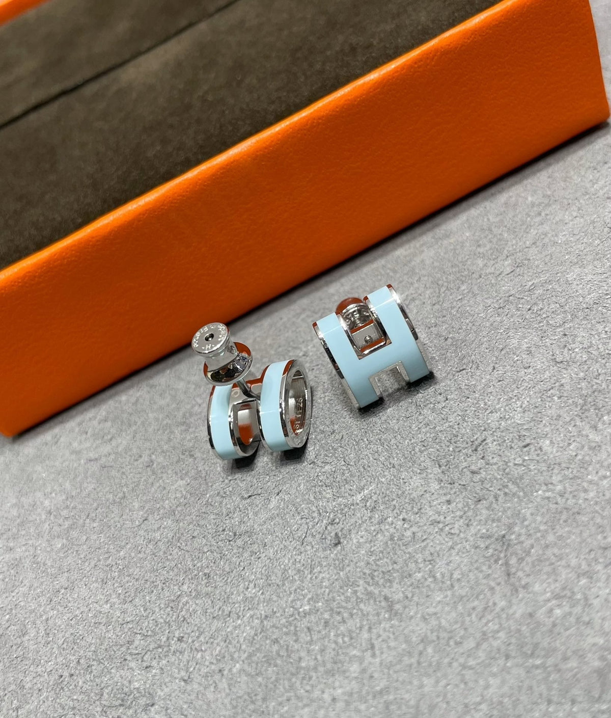 [⭐⭐JeweliWhal]POP H SKY BLUE STUD EARRINGS