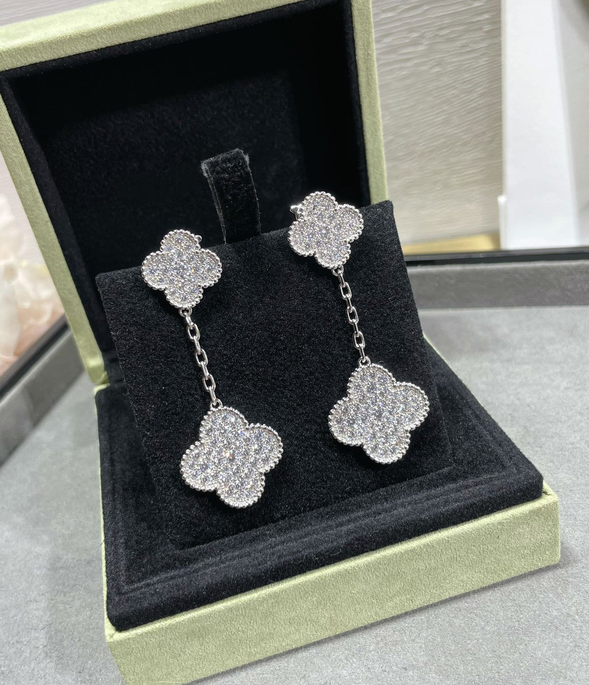 [⭐⭐JeweliWhal]CLOVER 2モチーフ ダイヤモンドパヴェ シルバーピアス