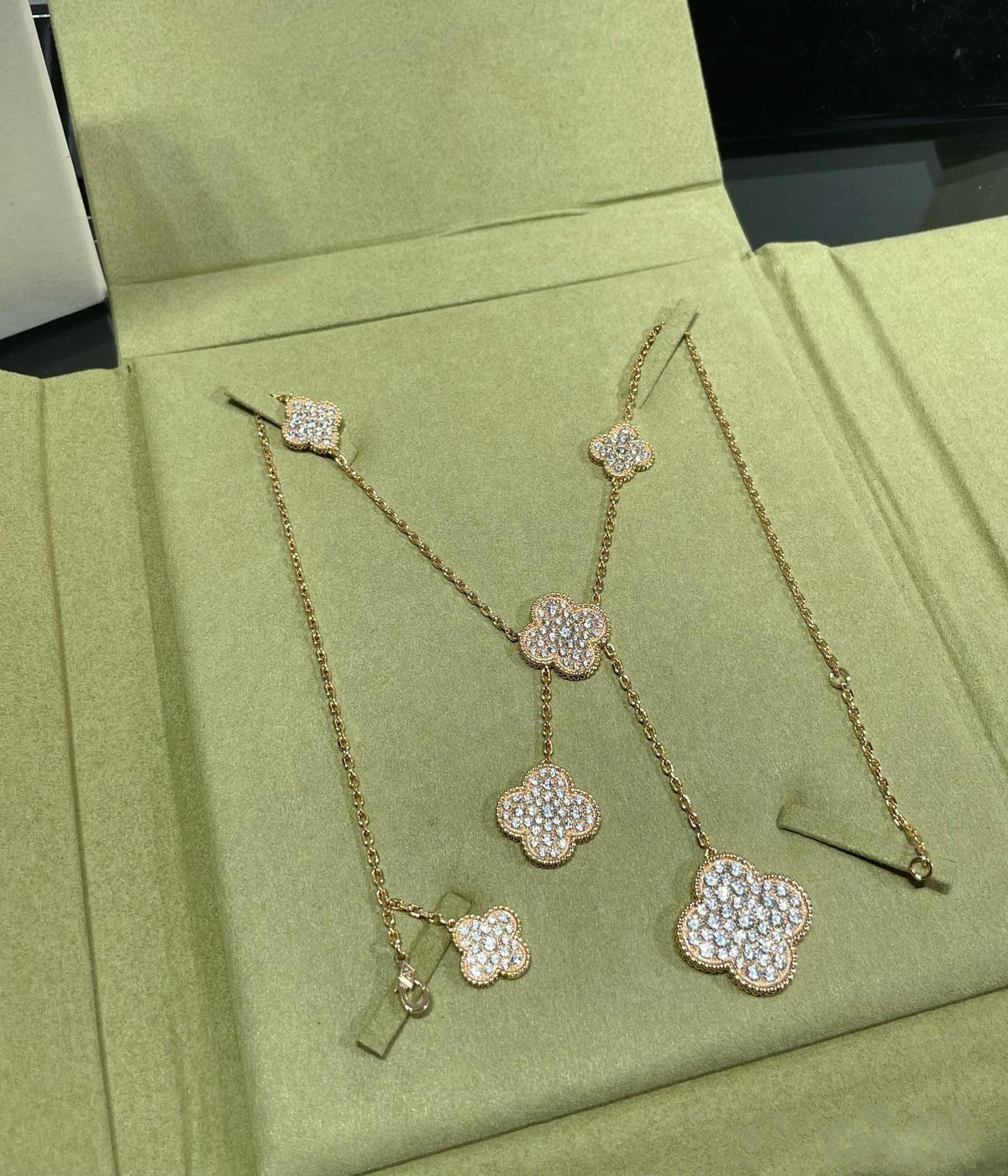 [⭐⭐JeweliWhal]CLOVER 6 MOTIF DIAMOND PAVED NECKLACE