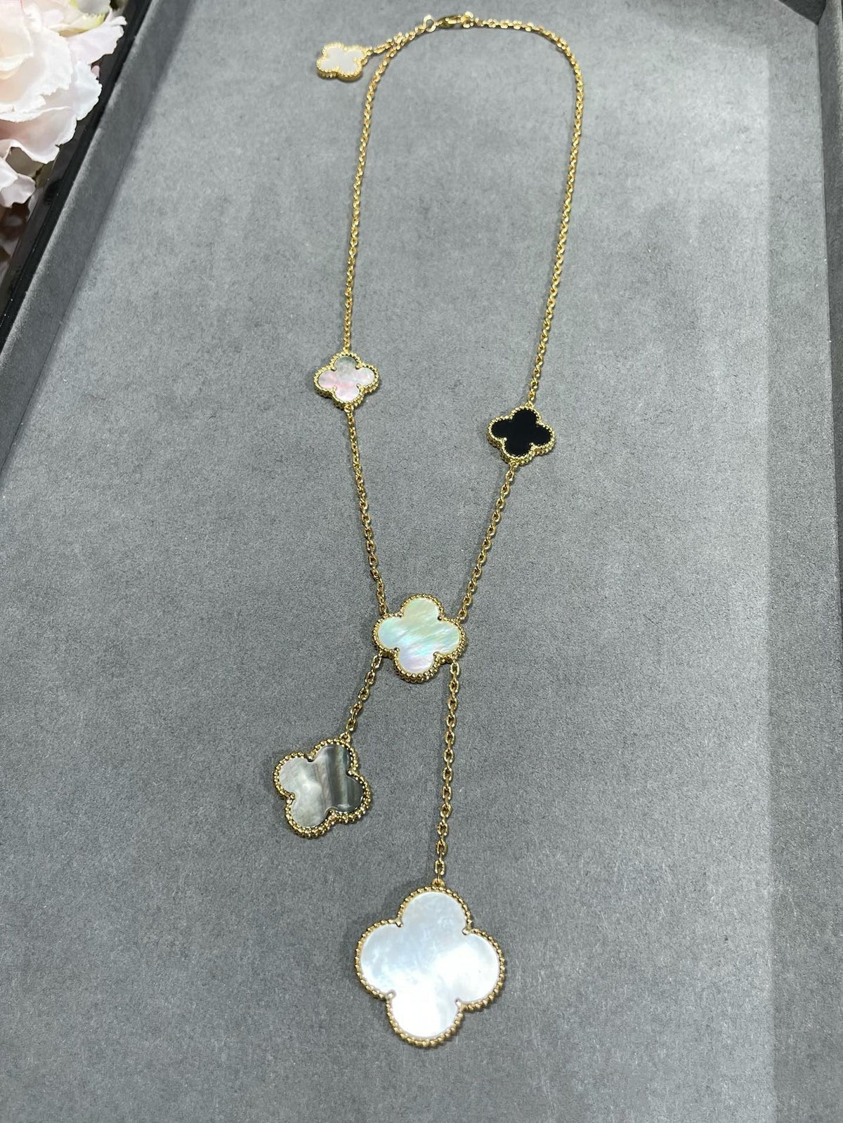 [⭐⭐JeweliWhal]CLOVER 6 MOTIF MOP ONYX GOLD NECKLACE