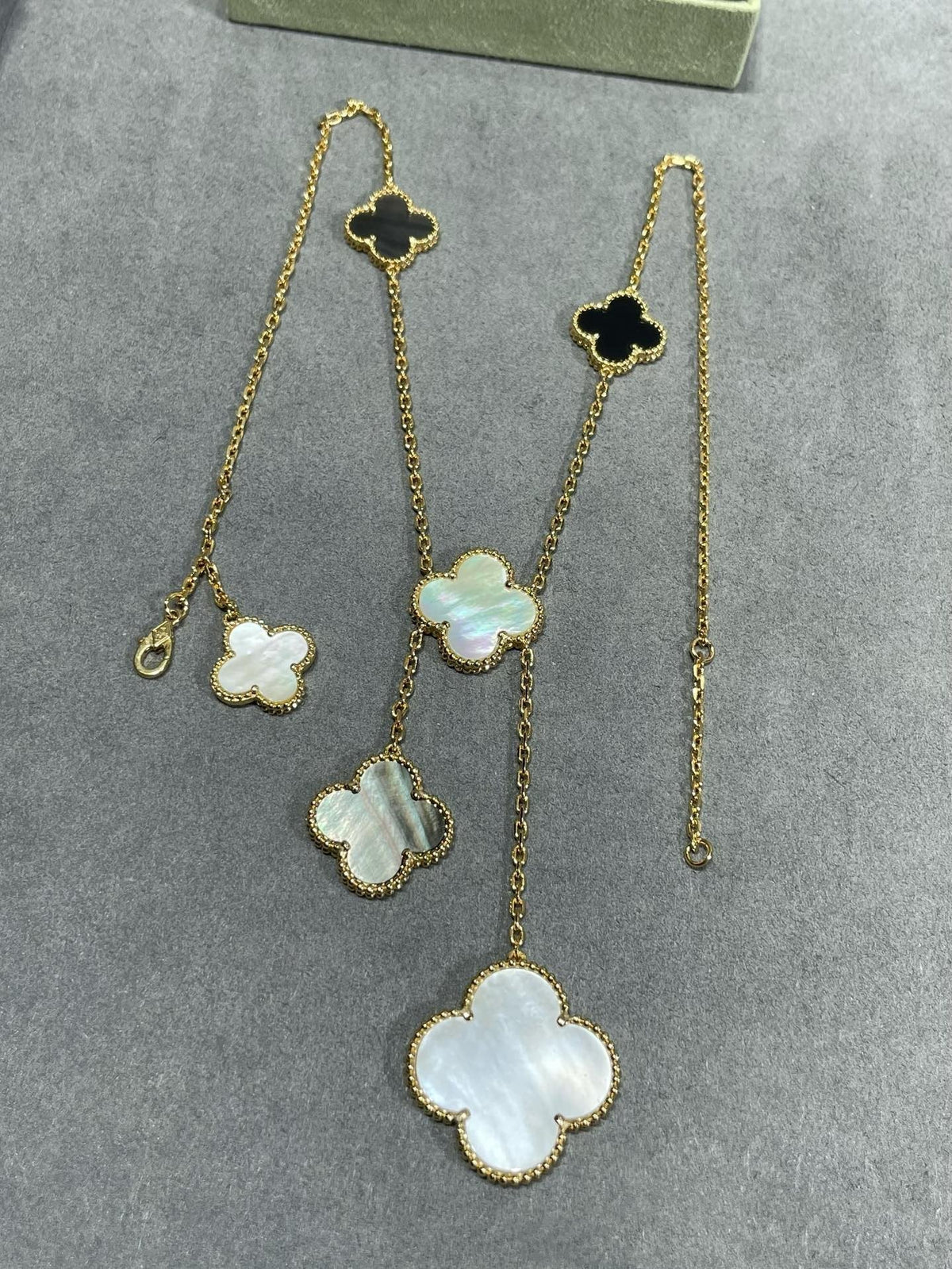 [⭐⭐JeweliWhal]CLOVER 6 MOTIF MOP ONYX GOLD NECKLACE