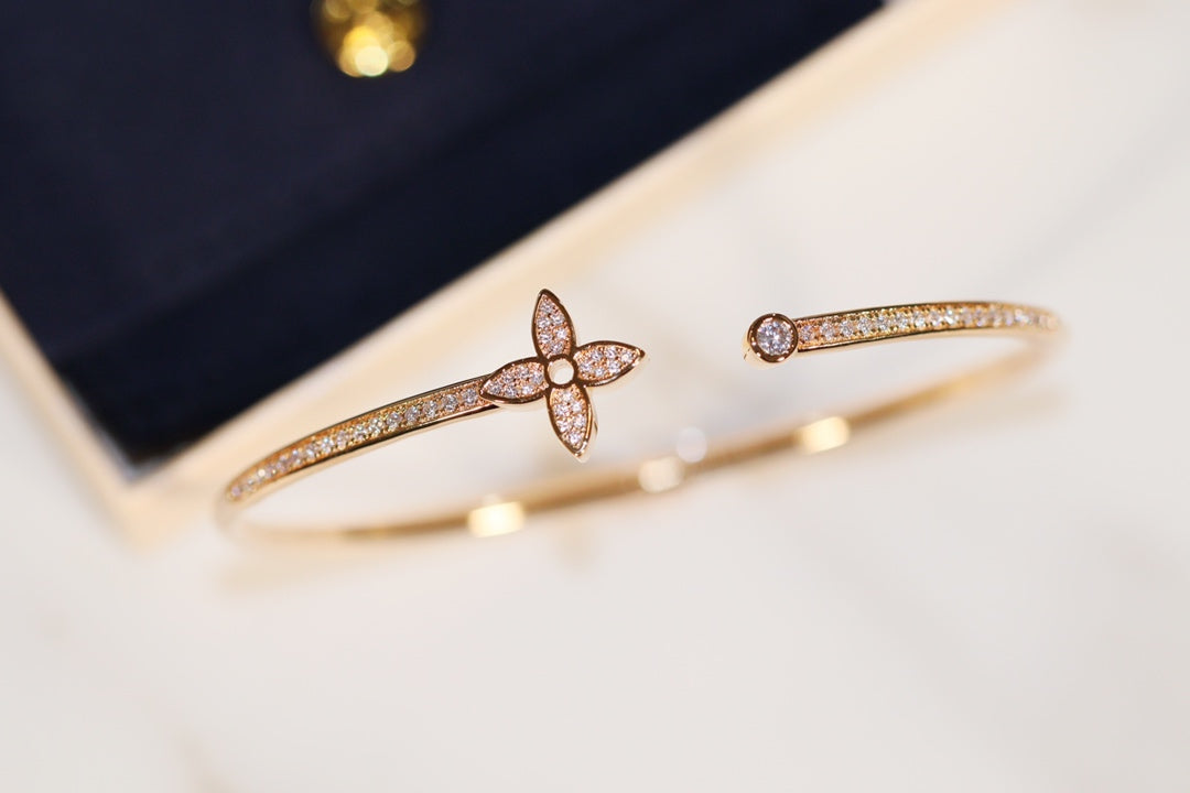 [⭐⭐JeweliWhal]IDYLLE GOLD OPEN BRACELET DIAMOND PAVED