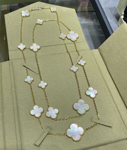 [⭐⭐JeweliWhal]CLOVER 16 MOTIF WHITE MOP GOLD NECKLACE