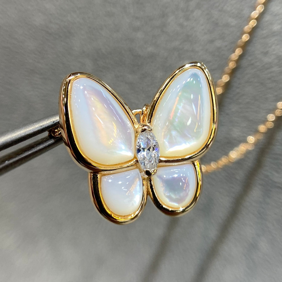[⭐⭐JeweliWhal]BUTTERFLY MOP DIAMOND NECKLACE