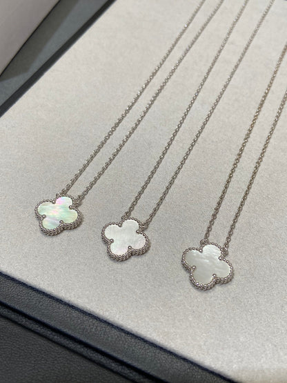 [⭐⭐JeweliWhal]CLOVER MEDIUM SILVER WHITE MOP NECKLACE