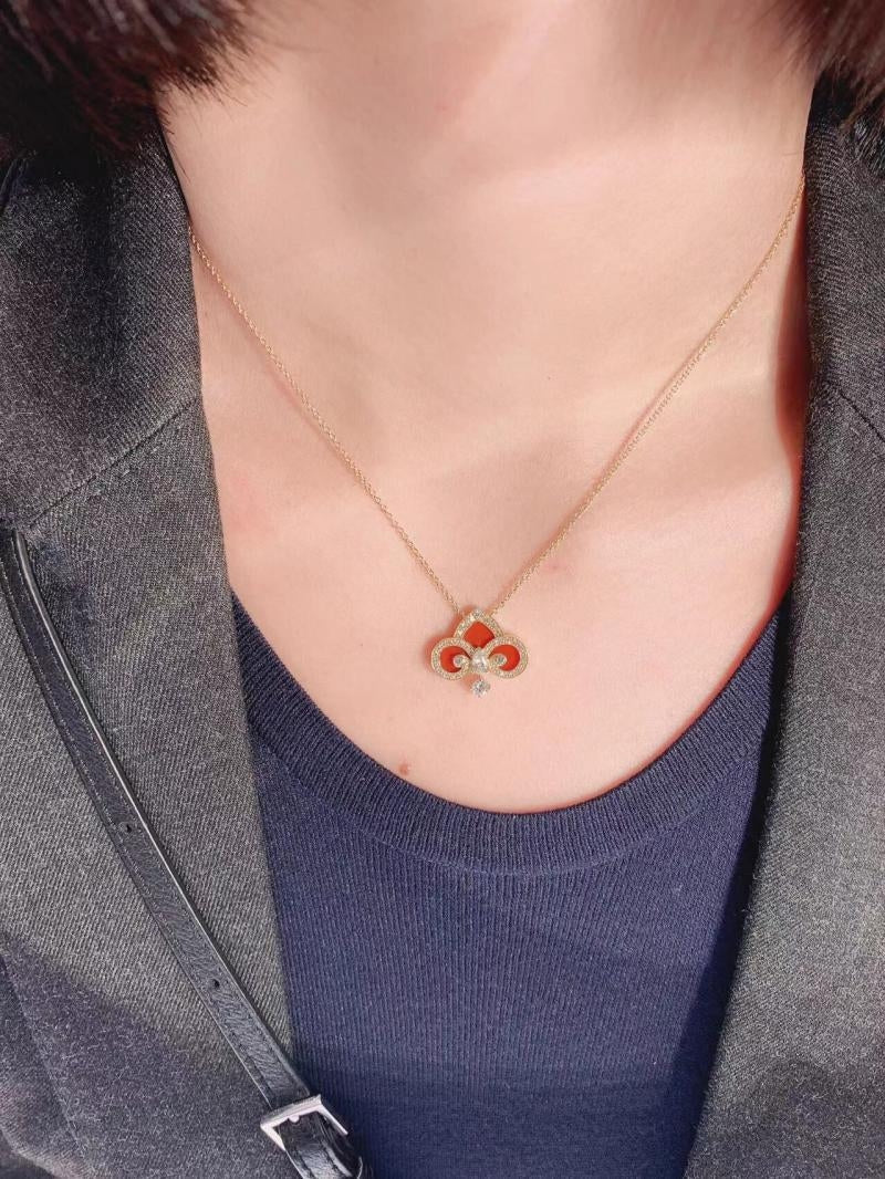 [⭐JeweliWhal]FLEUR DE LIS PINK GOLD DIAMOND NECKLACE