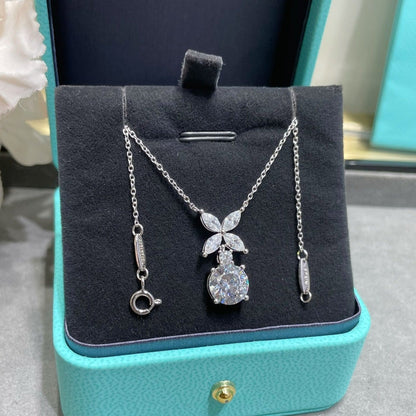 [⭐JeweliWhal]VICTORIA PENDANT SILVER DIAMOND NECKLACE