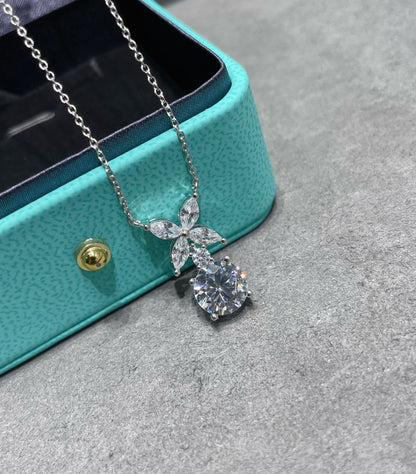 [⭐JeweliWhal]VICTORIA PENDANT SILVER DIAMOND NECKLACE