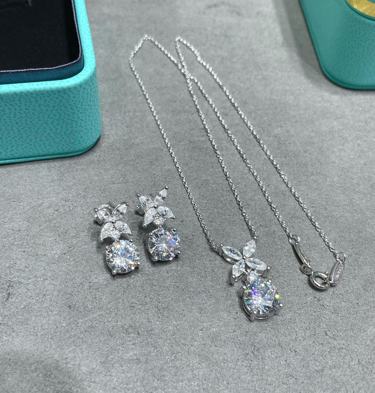 [⭐JeweliWhal]VICTORIA PENDANT SILVER DIAMOND NECKLACE