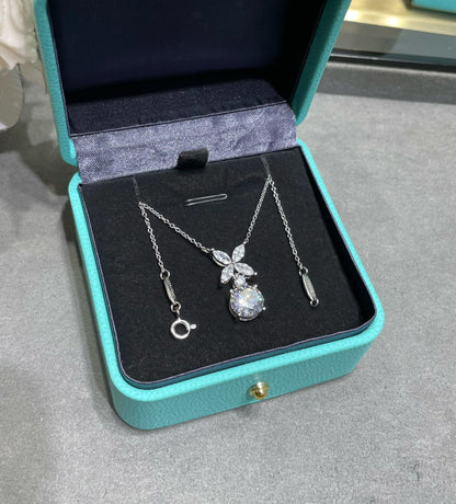 [⭐JeweliWhal]VICTORIA PENDANT SILVER DIAMOND NECKLACE
