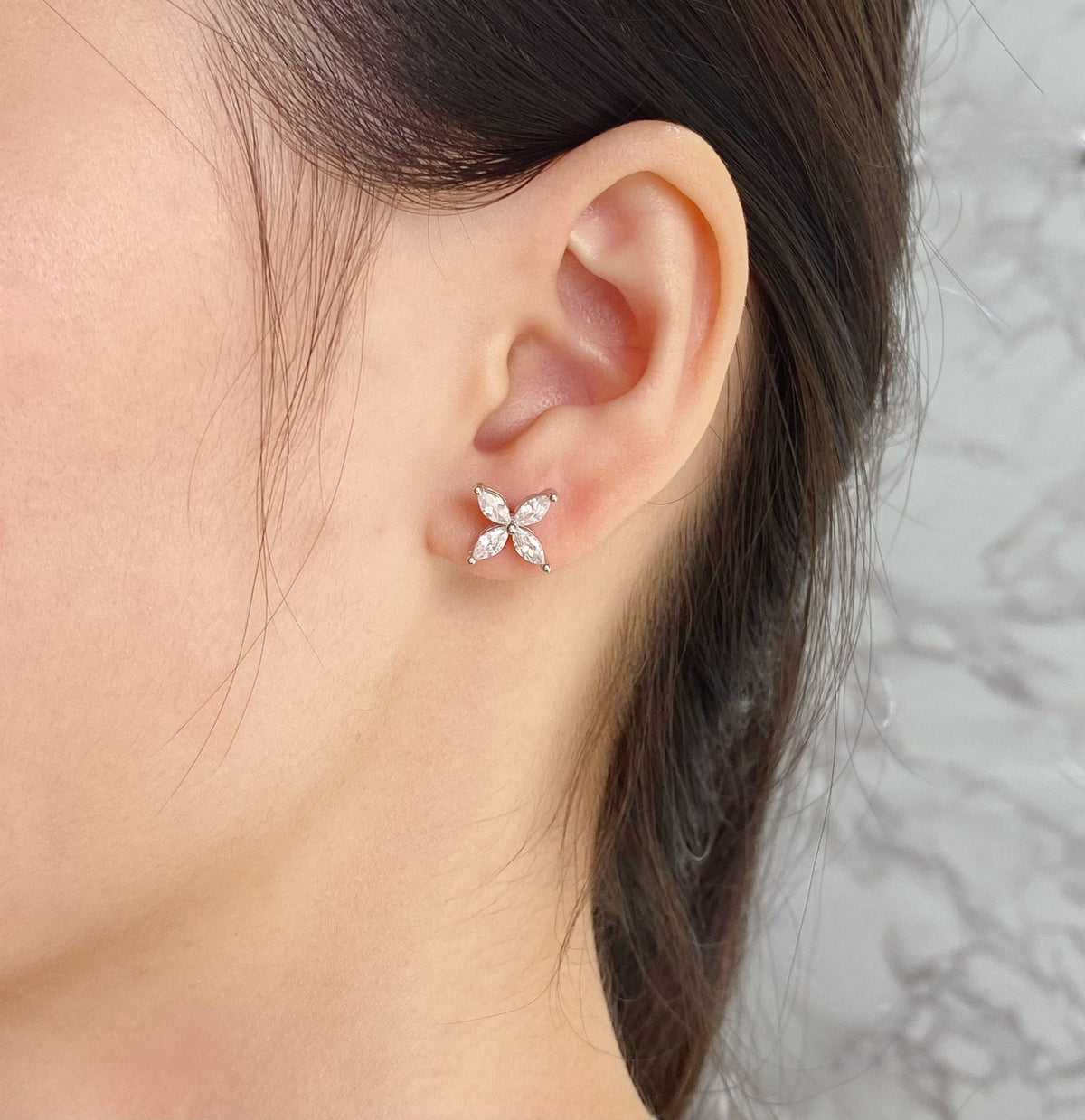 [⭐JeweliWhal]VICTORIA SILVER DIAMOND STUD MINI EARRINGS