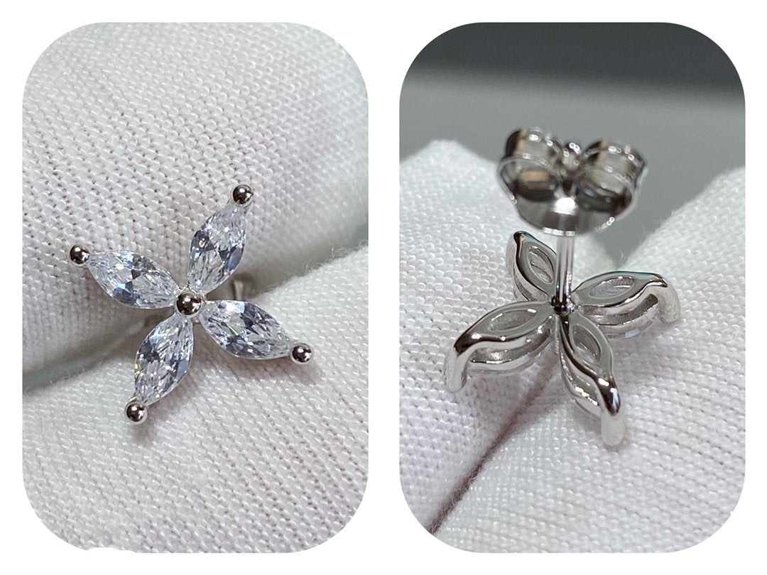 [⭐JeweliWhal]VICTORIA SILVER DIAMOND STUD MINI EARRINGS