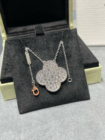 [⭐⭐JeweliWhal]CLOVER 25MM LARGE PENDANT DIAMOND PAVED SILVER NECKLACE