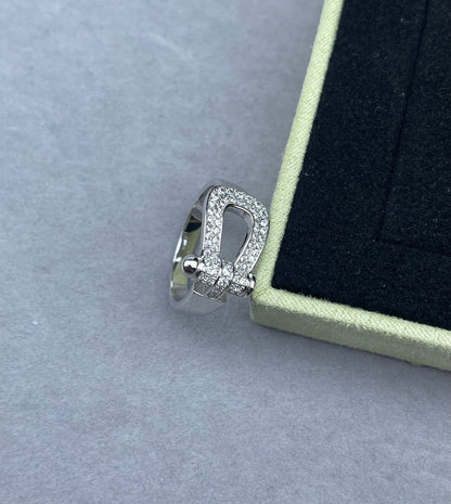 [⭐⭐JeweliWhal]Wide Hoof-Shaped Diamond-Studded Ring