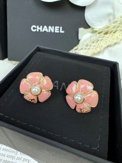 [⭐⭐JeweliWhal]26C Pink Camellia Pearl Enamel Stud Earrings