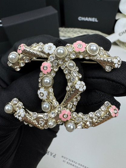 [⭐⭐JeweliWhal]26C Pink-White Enamel Ice Cream Cone Double C Brooch