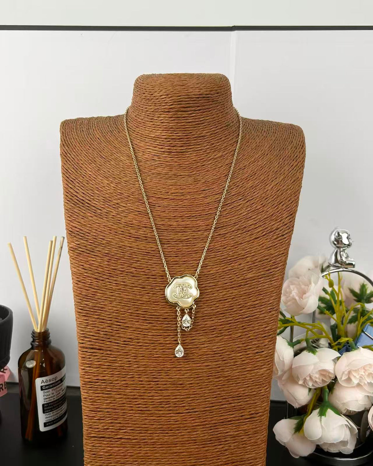 [⭐⭐JeweliWhal]Cloud Pearl Mother-of-Pearl Diamond Chain Pendant Necklace