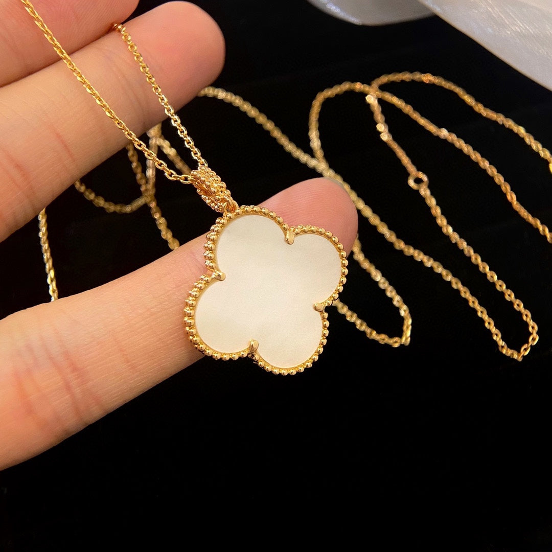 [⭐⭐JeweliWhal]CLOVER 25MM MOP LARGE PENDANT NECKLACE
