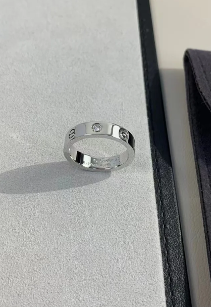 [⭐⭐JeweliWhal]LOVE RING 4MM 1 DIAMOND SILVER