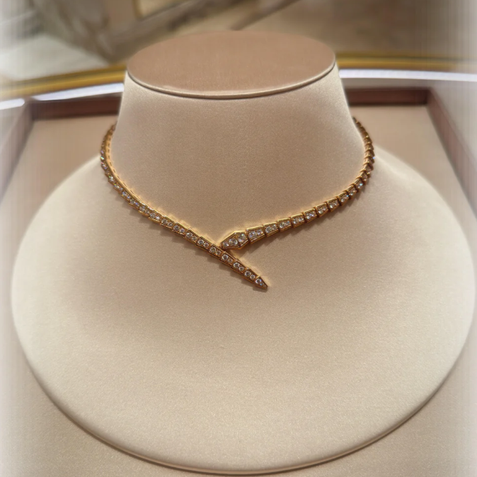 [⭐⭐JeweliWhal]NEW！SERPENT DIAMOND NECKLACE