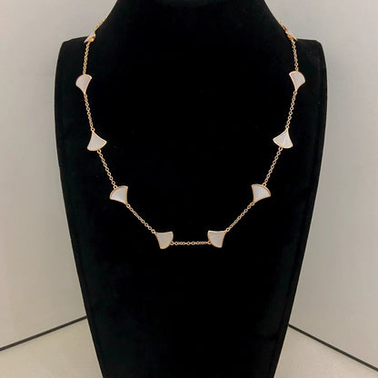 [⭐⭐JeweliWhal]NEW ARRIVAL: TEN-FLOWER DRESS AND GOLD NECKLACE