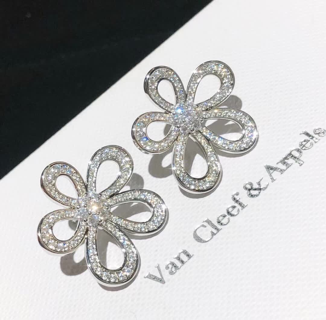 [⭐⭐JeweliWhal]FLOWERLACE EARRINGS FULL DIAMONDS